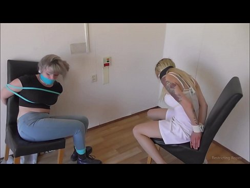 ❤️ Tràilleach / ceangailte agus gagged / nighean ann an àmhghar ❤❌  Bhidio porn  aig gd.hellporno-com.ru ❌